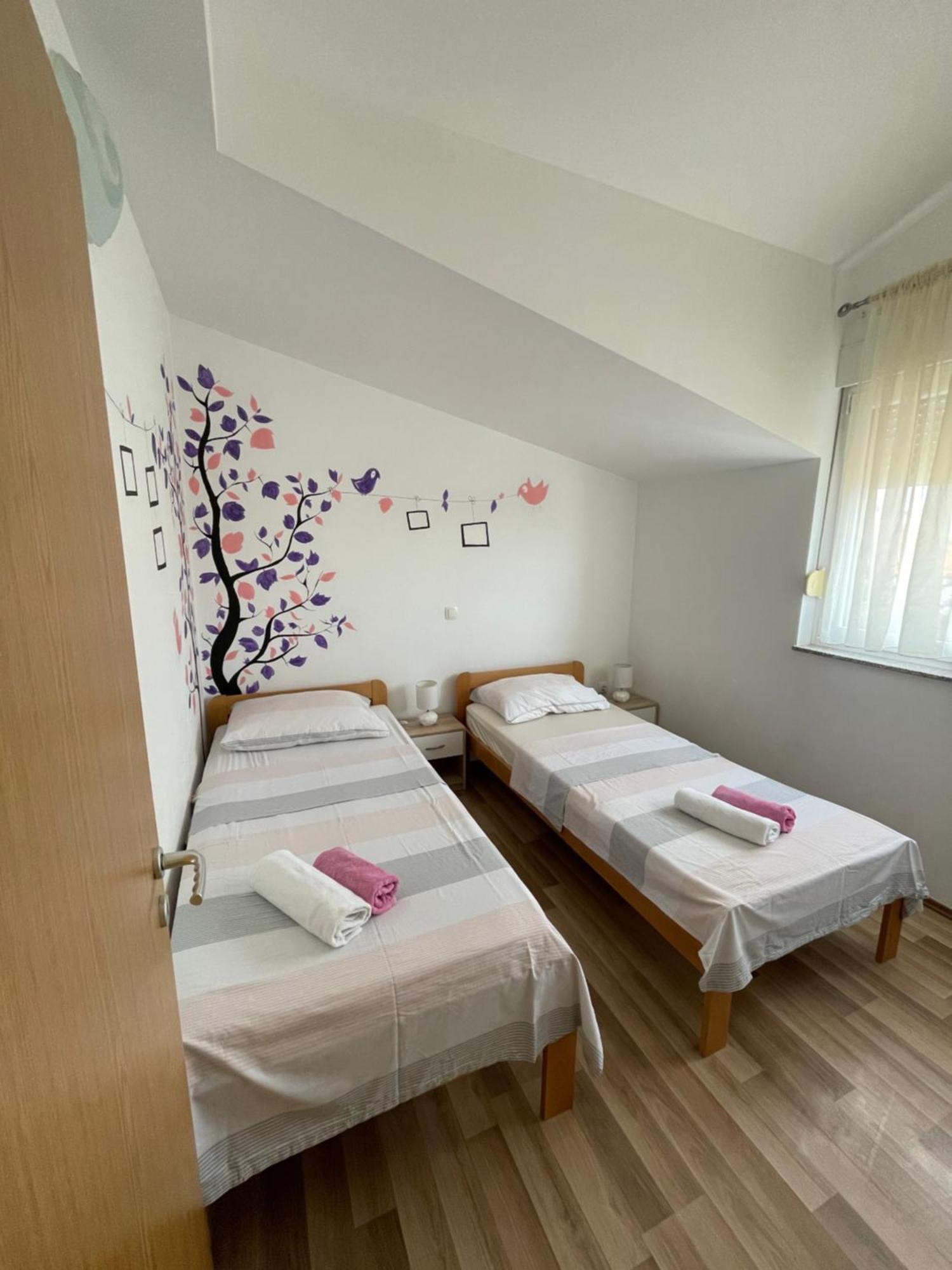 Kristo 2 Apartman *